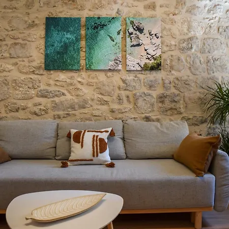 Historic Stone Loft - Zf *