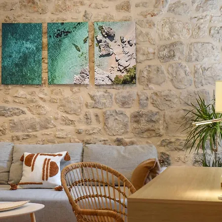 Historic Stone Loft - Zf Apartment *