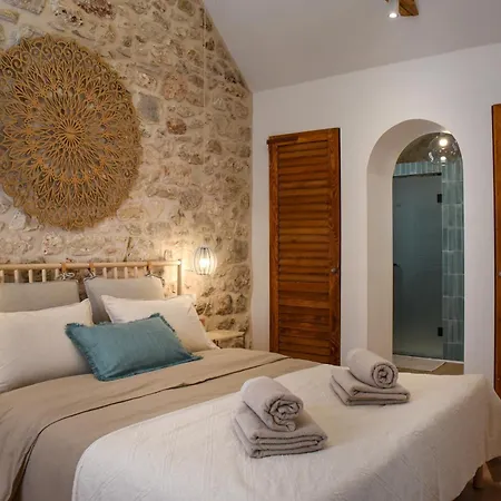 Historic Stone Loft - Zf Apartment